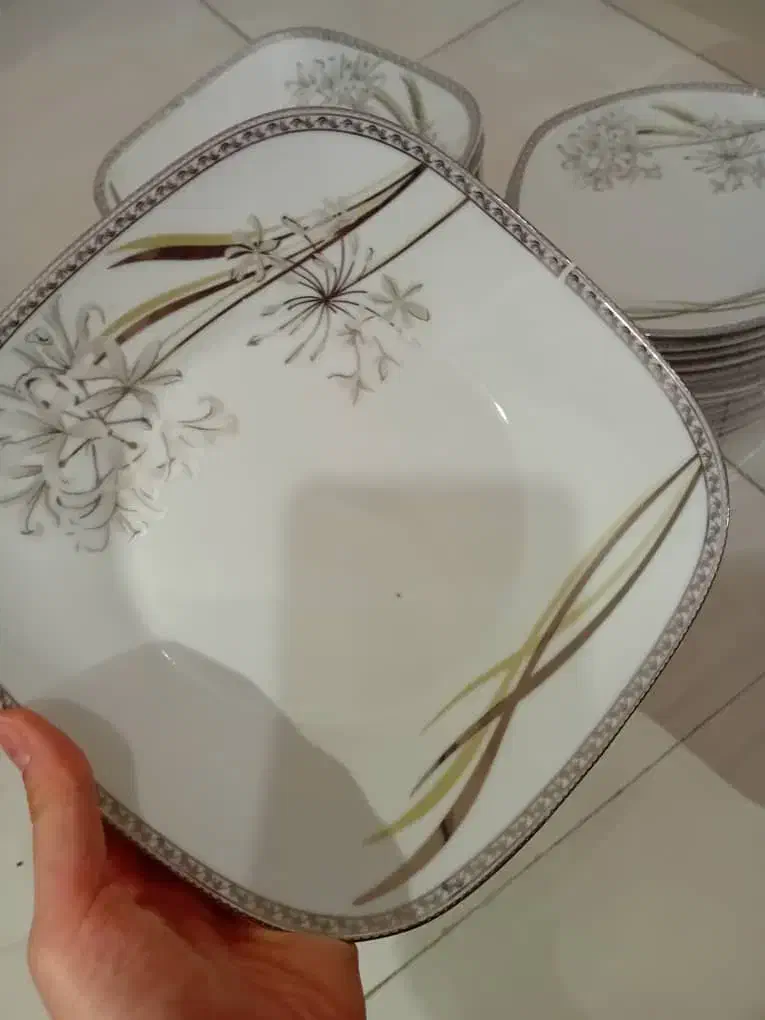 سرویس چینی ۲۴ نفره|ظروف سرو و پذیرایی|تهران, گلاب دره|دیوار