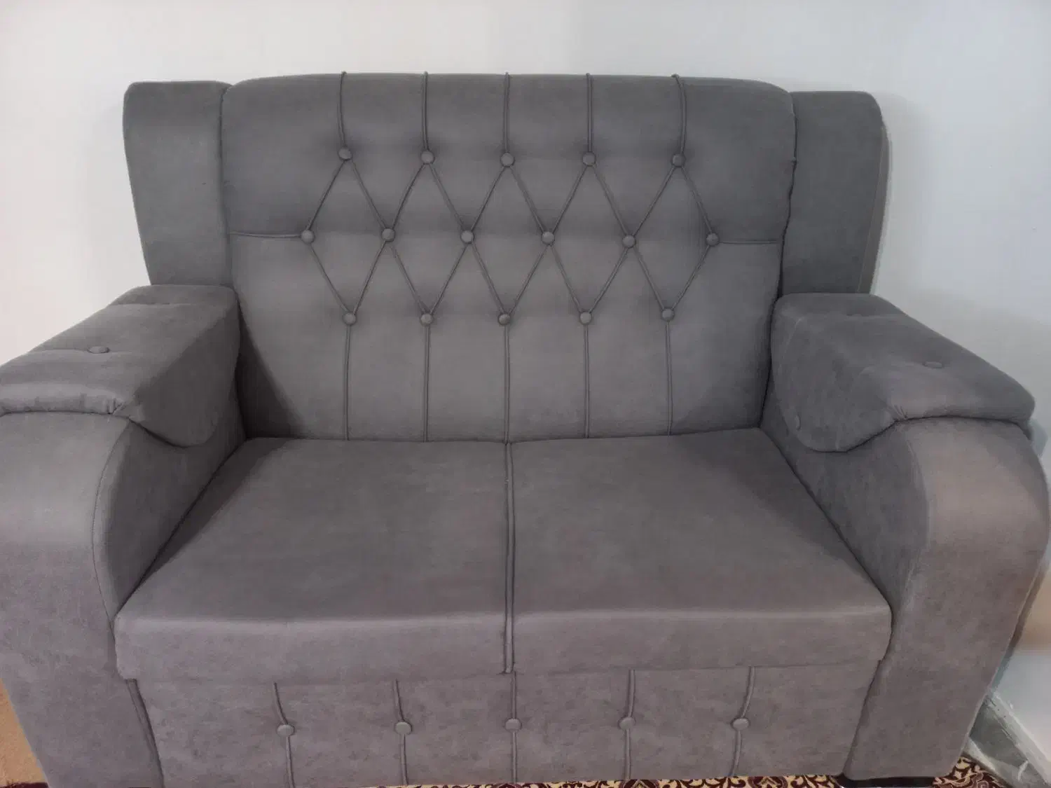 فروش فوری مبل ۷ نفره به اضافه میز عسلی|مبلمان خانگی و میز عسلی|نوشهر, |دیوار