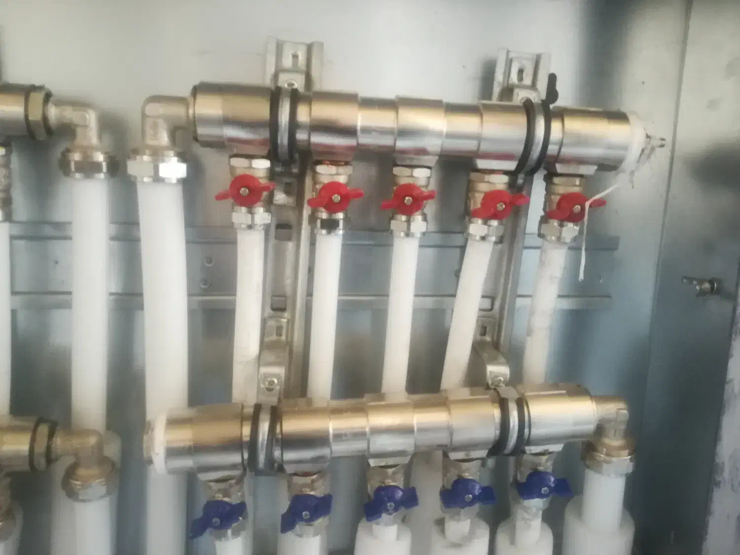 لوله کشی آب و فاضلاب و تعمیر پکیج، نصب شیرآلات|خدمات پیشه و مهارت|کاشمر, |دیوار