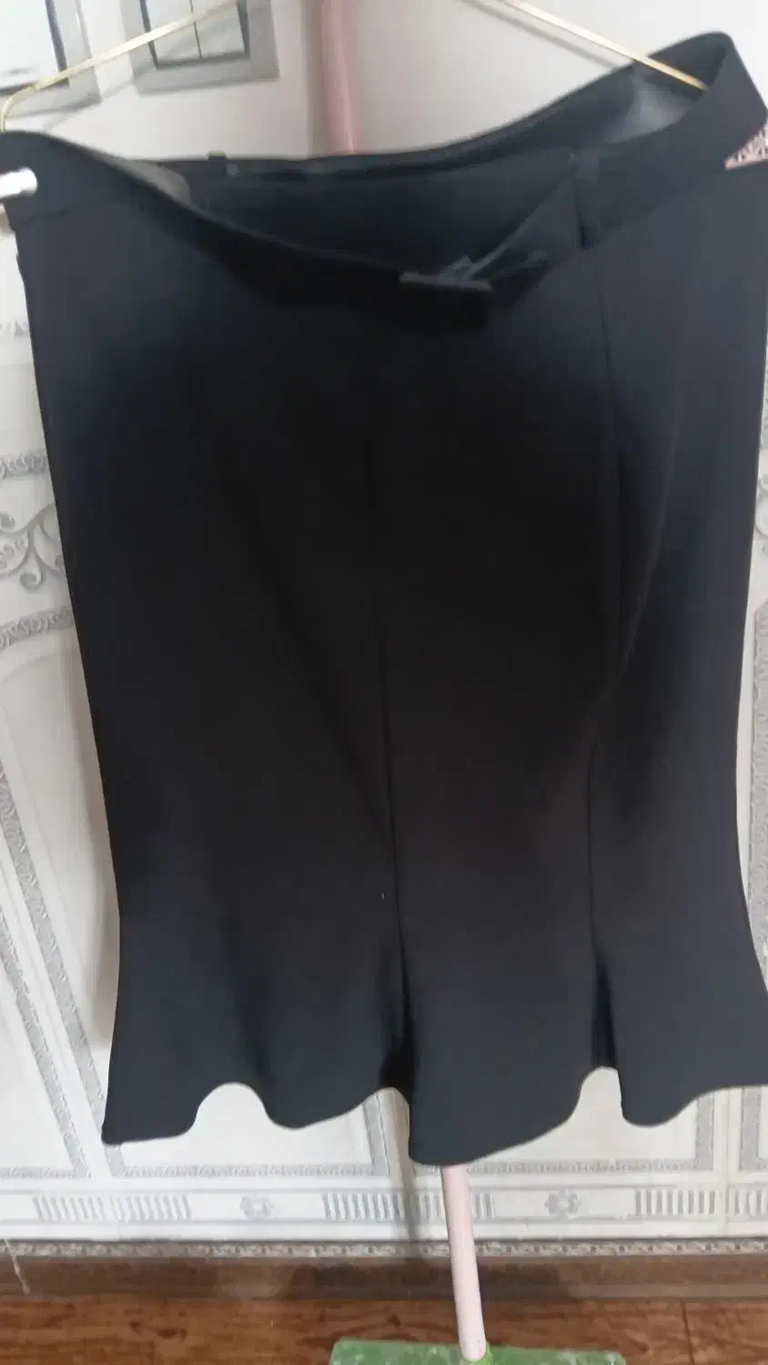 دامن تازیرزانو|لباس|مشگین شهر, |دیوار