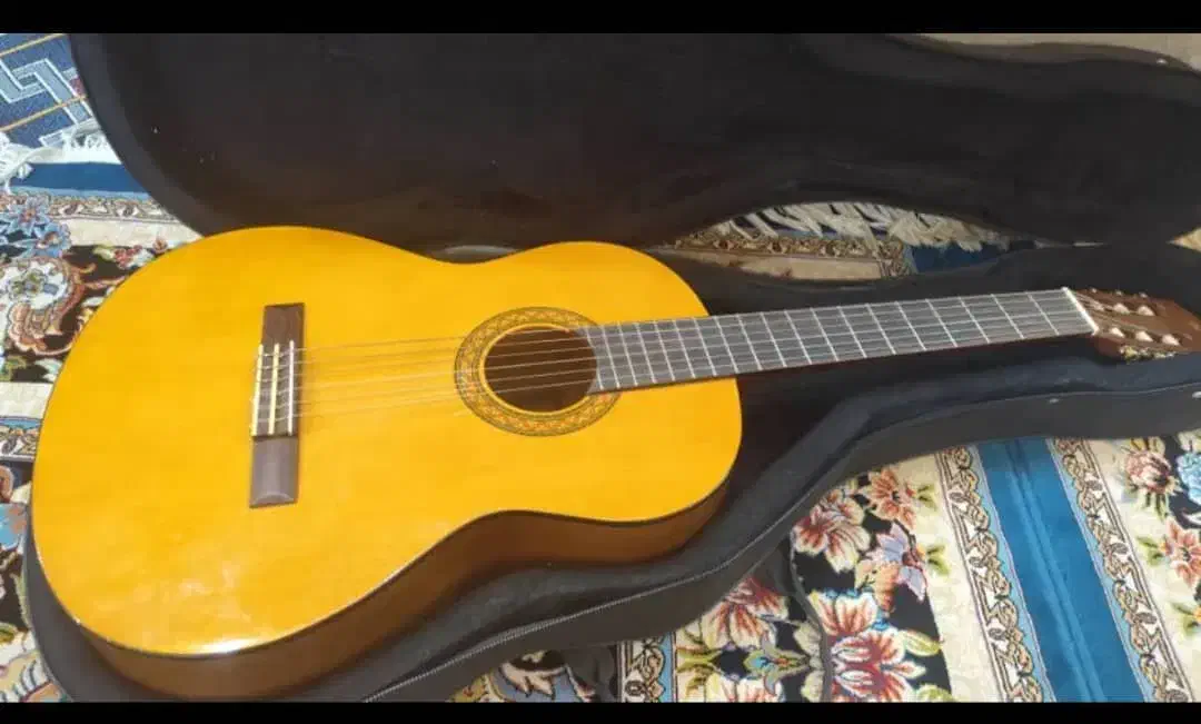 گیتار یاماها c40|گیتار، بیس، امپلیفایر|فولادشهر, C3|دیوار