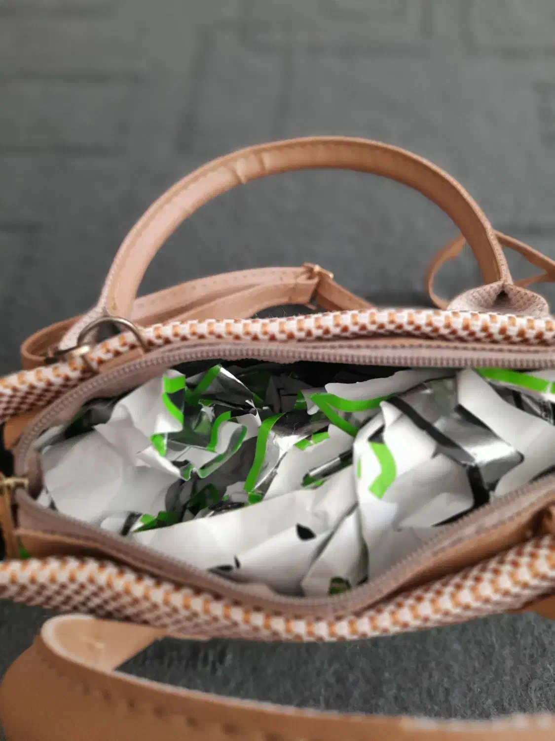 کیف دوشی|کیف، کفش، کمربند|بروجرد, |دیوار