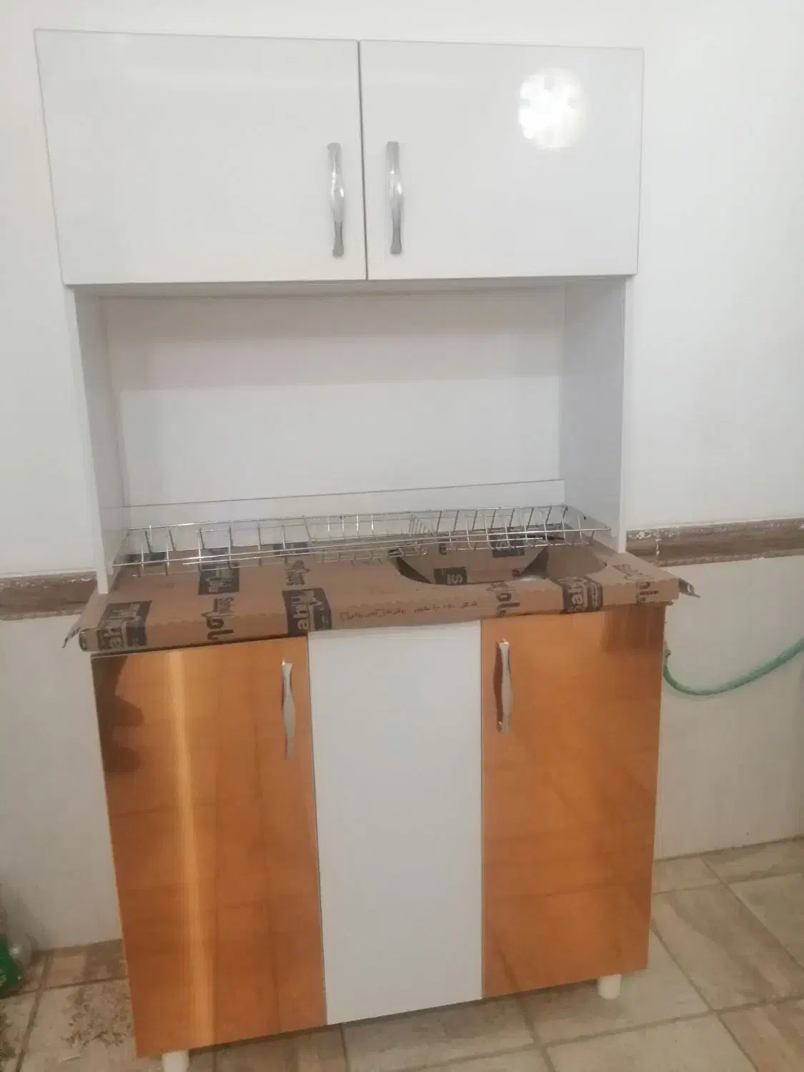 سینگ با ابچک|آب‌چکان و نظم‌دهنده ظروف|کرمان, |دیوار