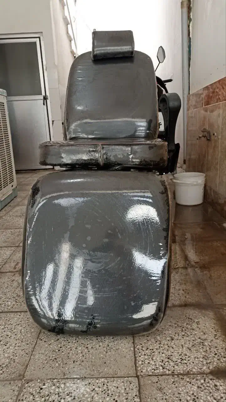 صندلی آرایشگاه بدون خط خش|آرایشگاه و سالن‌های زیبایی|تربت‌حیدریه, آغوی|دیوار