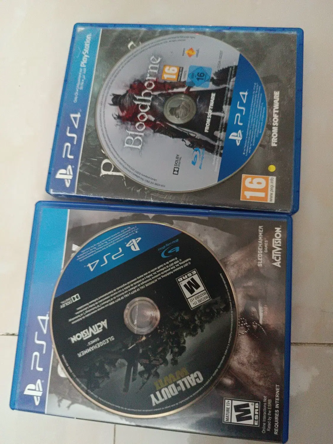 دیسک Bloodborne و cod|کنسول، بازی ویدئویی و آنلاین|همدان, |دیوار