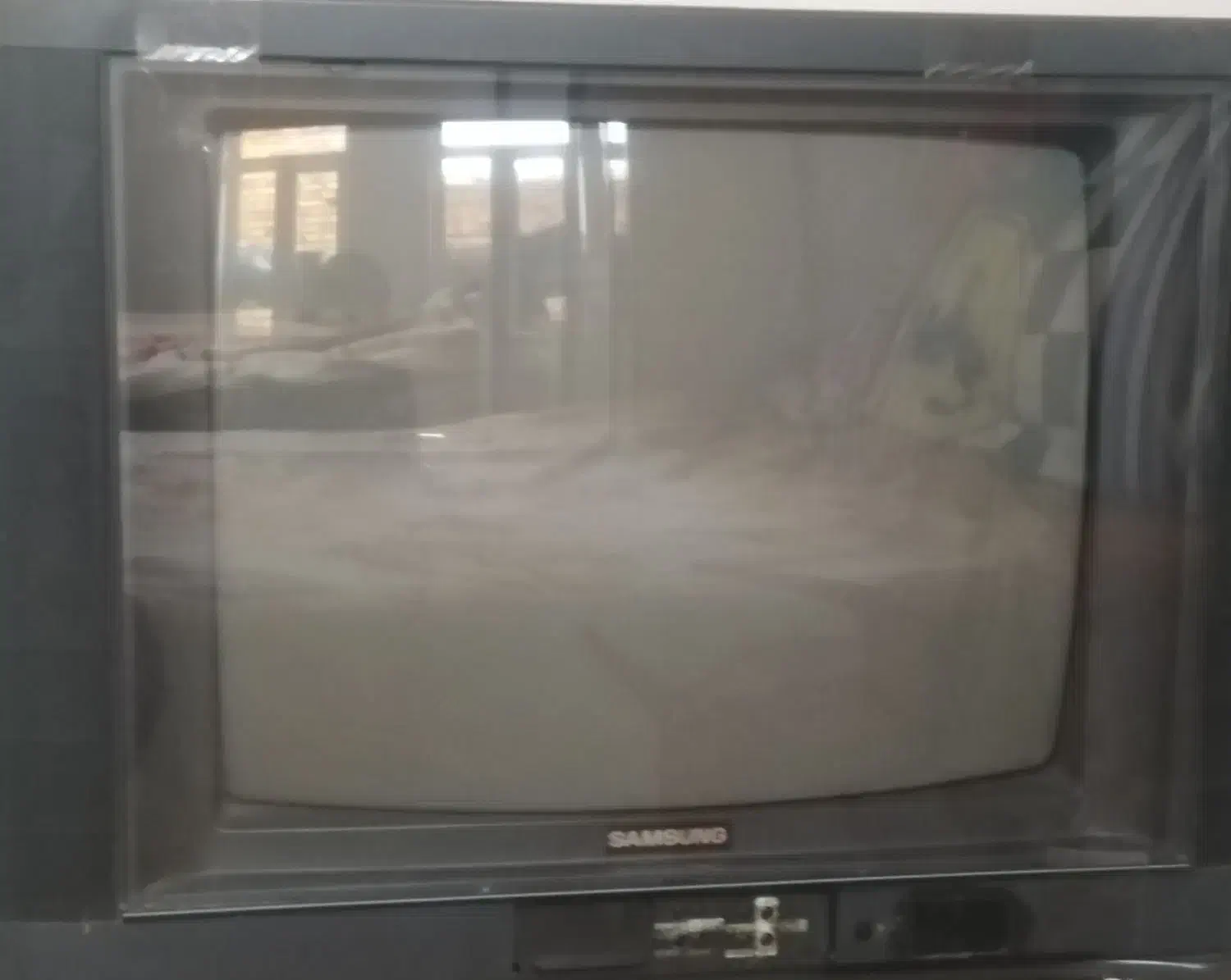 تلوزیون قدیمی|تلویزیون و پروژکتور|ارومیه, |دیوار