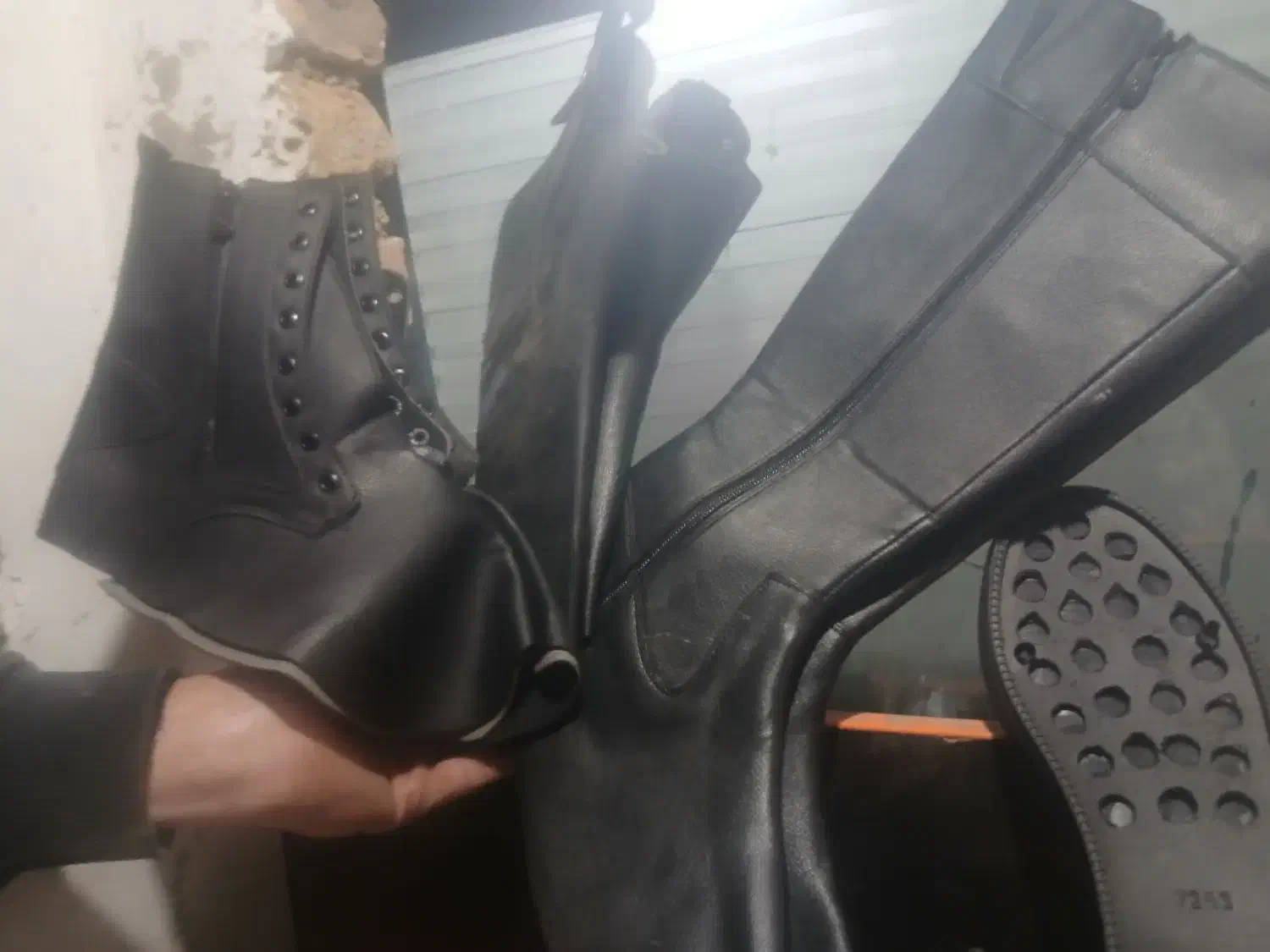 کفش و پوتین|کیف، کفش، کمربند|پاکدشت, پاکدشت (مامازند)|دیوار