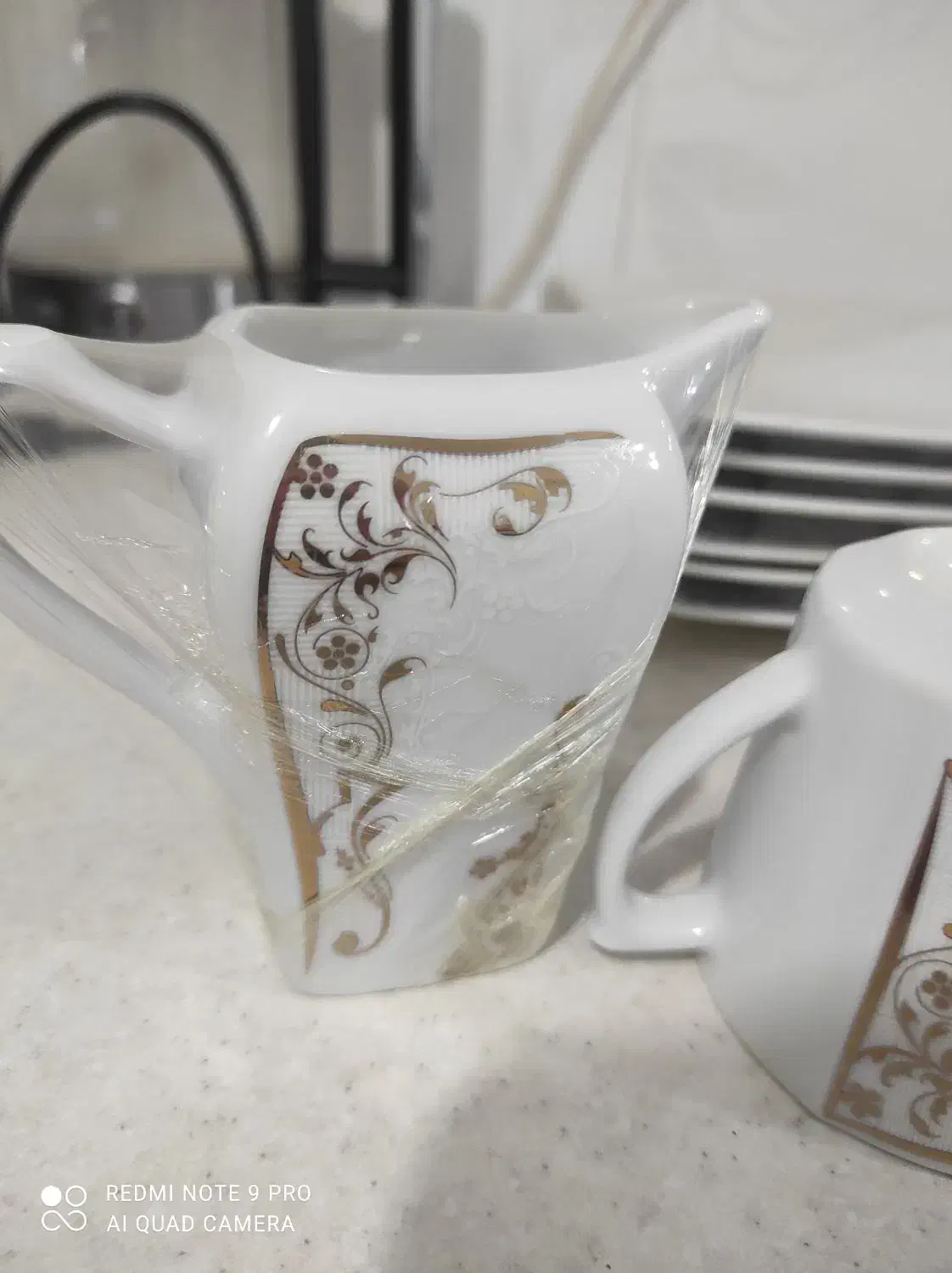 سرویس ۱۸ نفره چینی ۱۰۵ پارچه|ظروف سرو و پذیرایی|کرج, برغان|دیوار