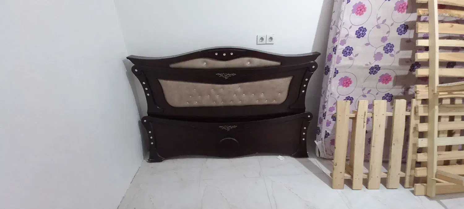 تخت خواب ۲نفره|تخت و سرویس خواب|سبزوار, سیادتی|دیوار