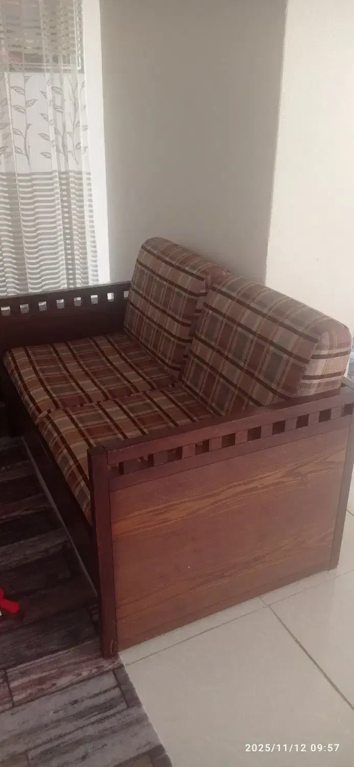 مبل راحتی چوبی|مبلمان خانگی و میز عسلی|شاهینشهر, کوی مهدیه|دیوار