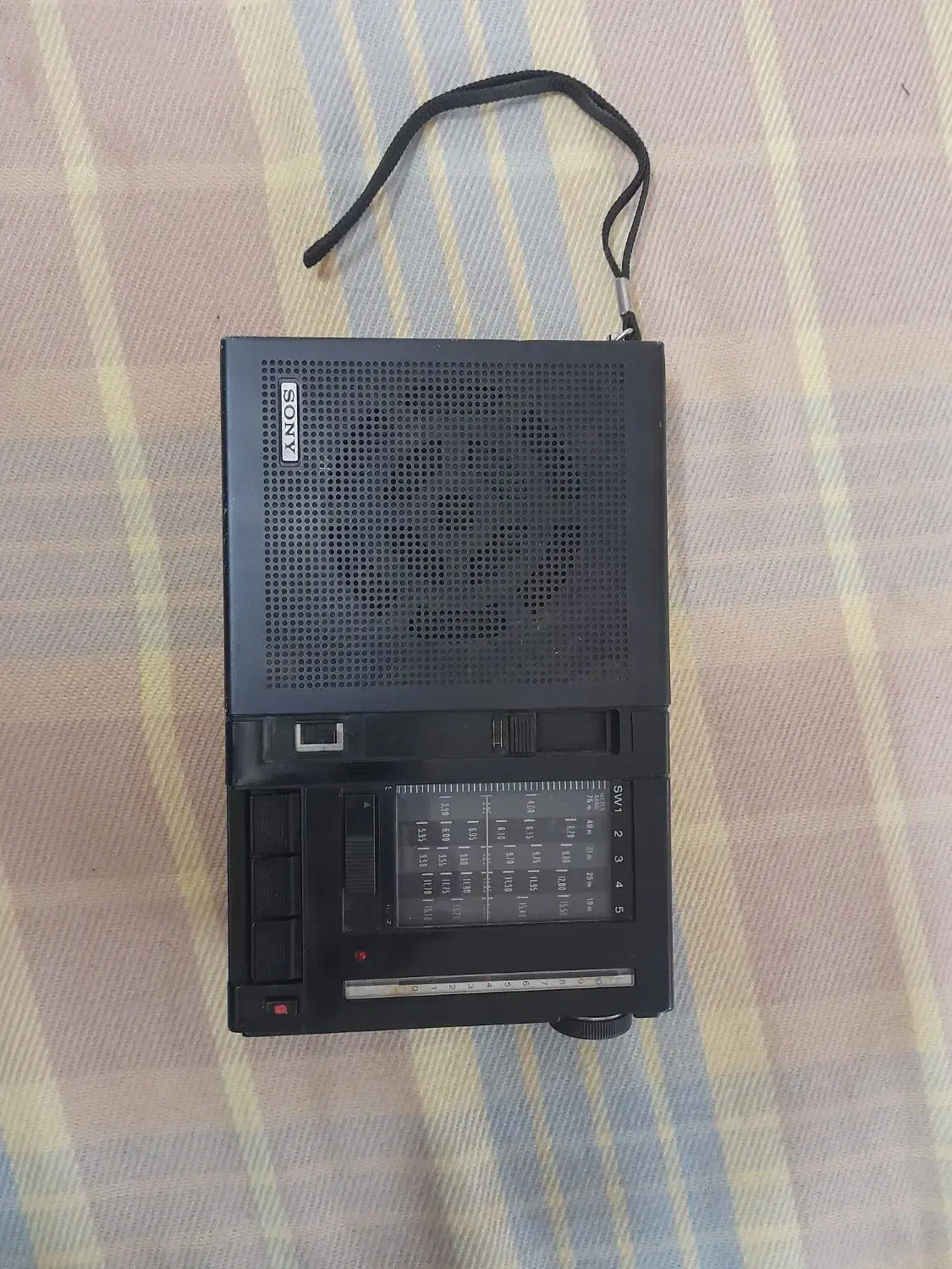 رادیو قدیمی سونی|کلکسیون اشیاء عتیقه|تربت‌حیدریه, مورشک|دیوار