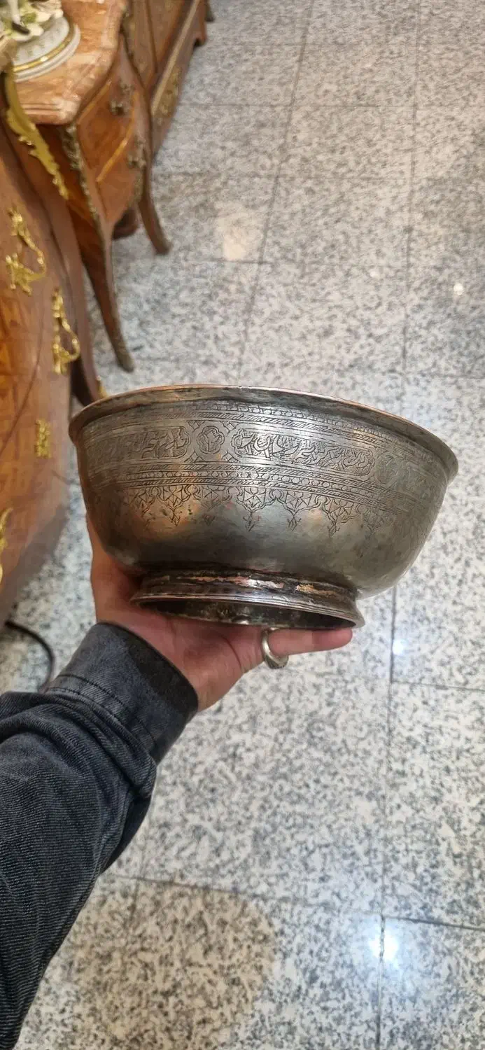 کاسه مس قاجار صاحبه دار|کلکسیون اشیاء عتیقه|تهران, جمال‌زاده|دیوار