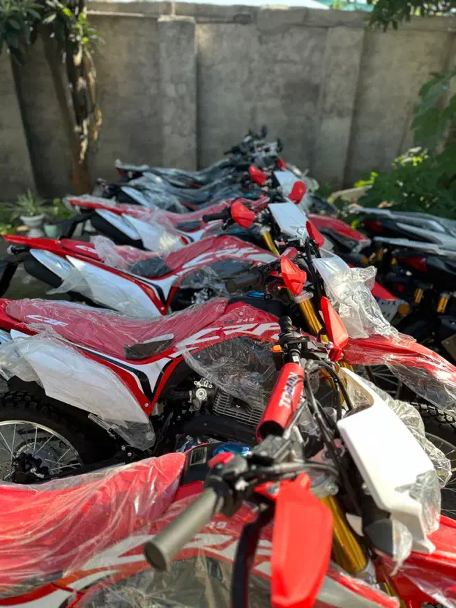 تریل  crf|موتورسیکلت|رشت, منظریه|دیوار