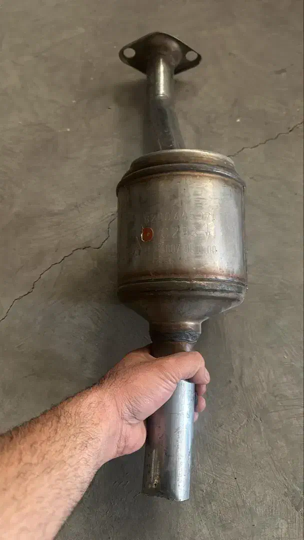 خریدو فروش کاتالیزور ال 90 وساندرو ومگان|قطعات یدکی و لوازم جانبی|تهران, علم و صنعت|دیوار