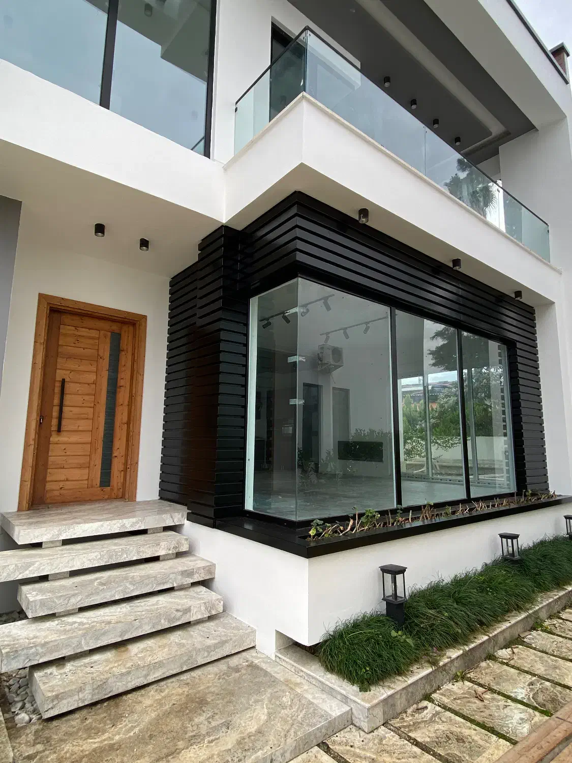 ویلا مدرن شهرکی استخر دار کلید نخورده|فروش خانه و ویلا|رویان, |دیوار