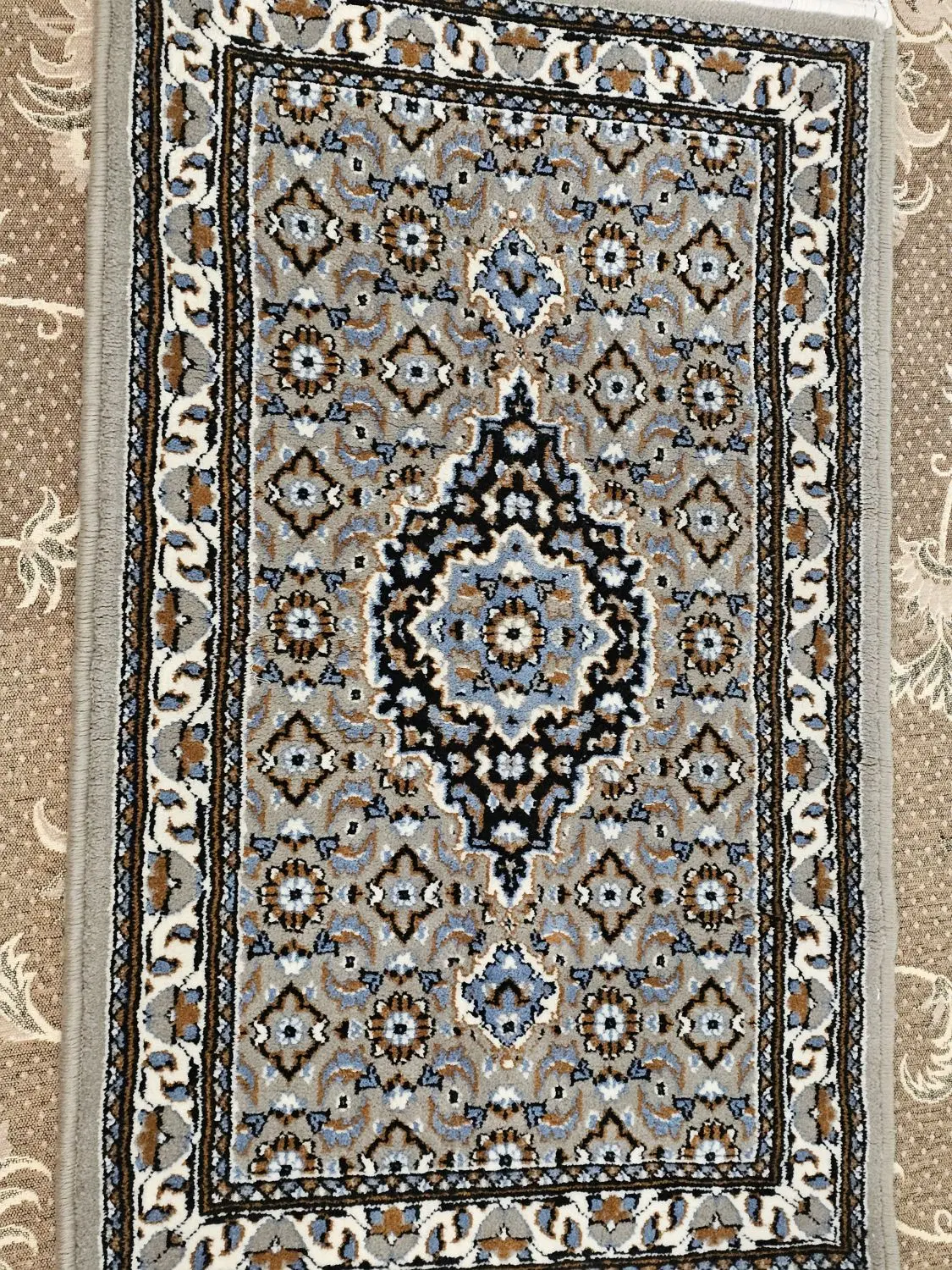 پادری|پادری|تهران, تسلیحات|دیوار