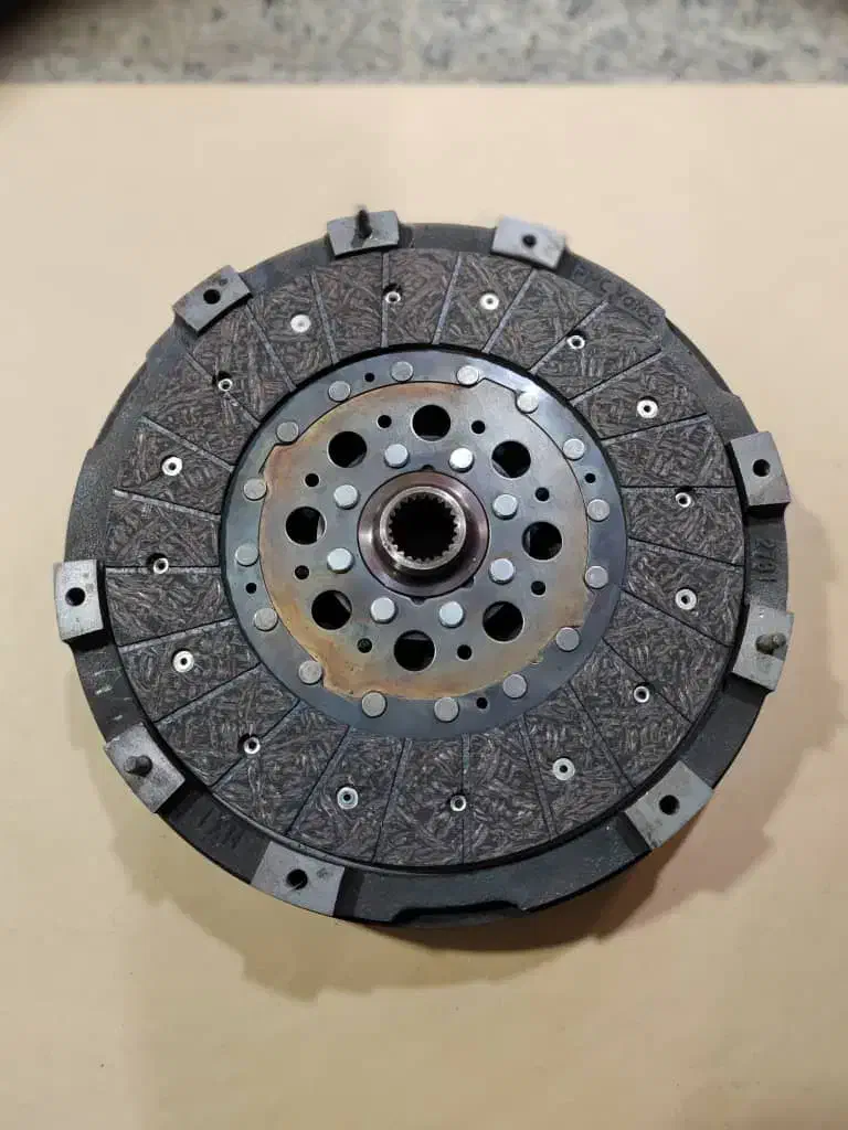 دیسک و صفحه وفرایویل kmc ده میلیون تومان|قطعات یدکی و لوازم جانبی|تهران, شهرک شریعتی|دیوار