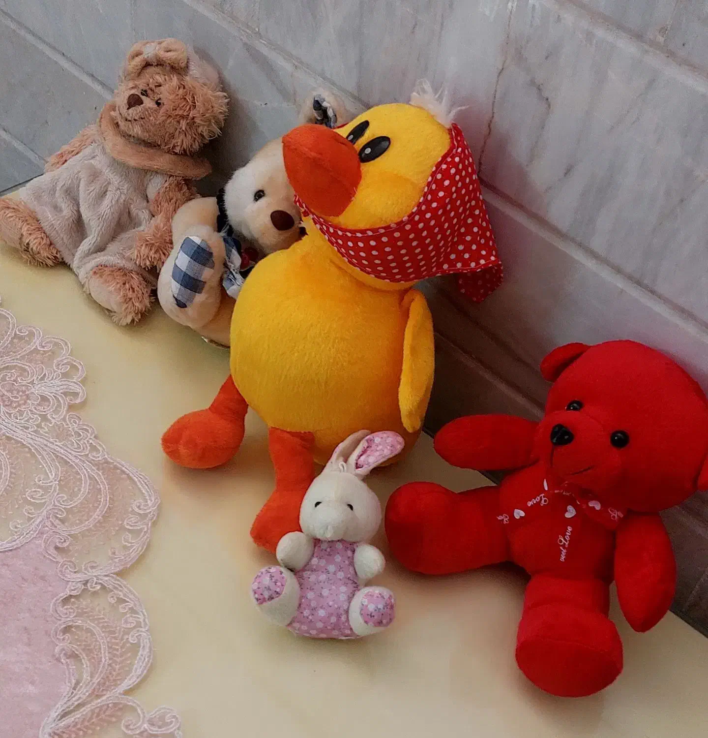 عروسک|اسباب‌‌بازی|قم, نوبهار|دیوار