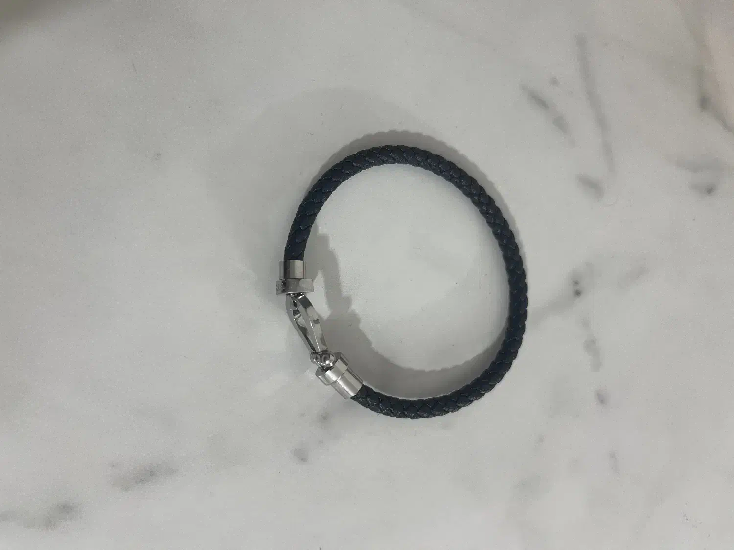 دستبند|زیورآلات و اکسسوری|قنوات, |دیوار