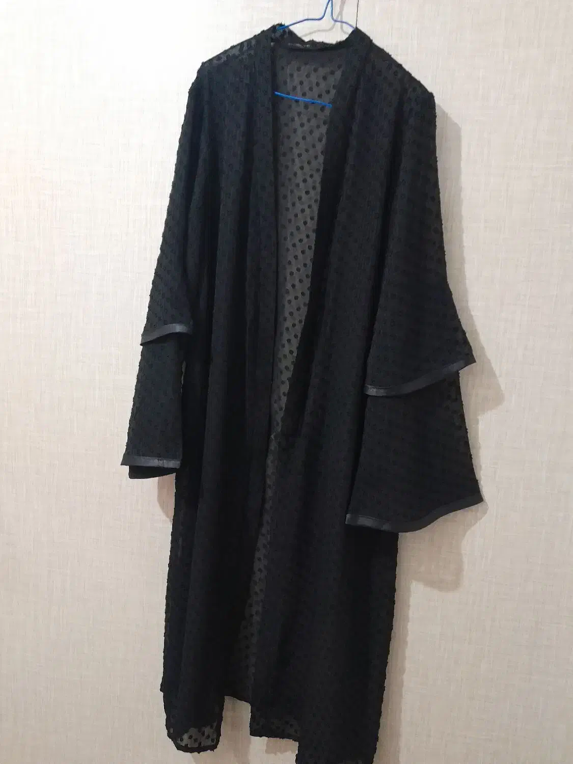 ۴تامانتونونو فری سایزتا۴۴هرکدام۱۰۰هزارتومن|لباس|رشت, پاره بیجار|دیوار