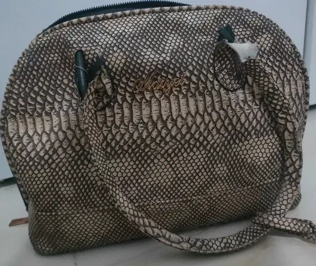 کیف|کیف، کفش، کمربند|کاشان, فاز ۲ ناجی آباد|دیوار