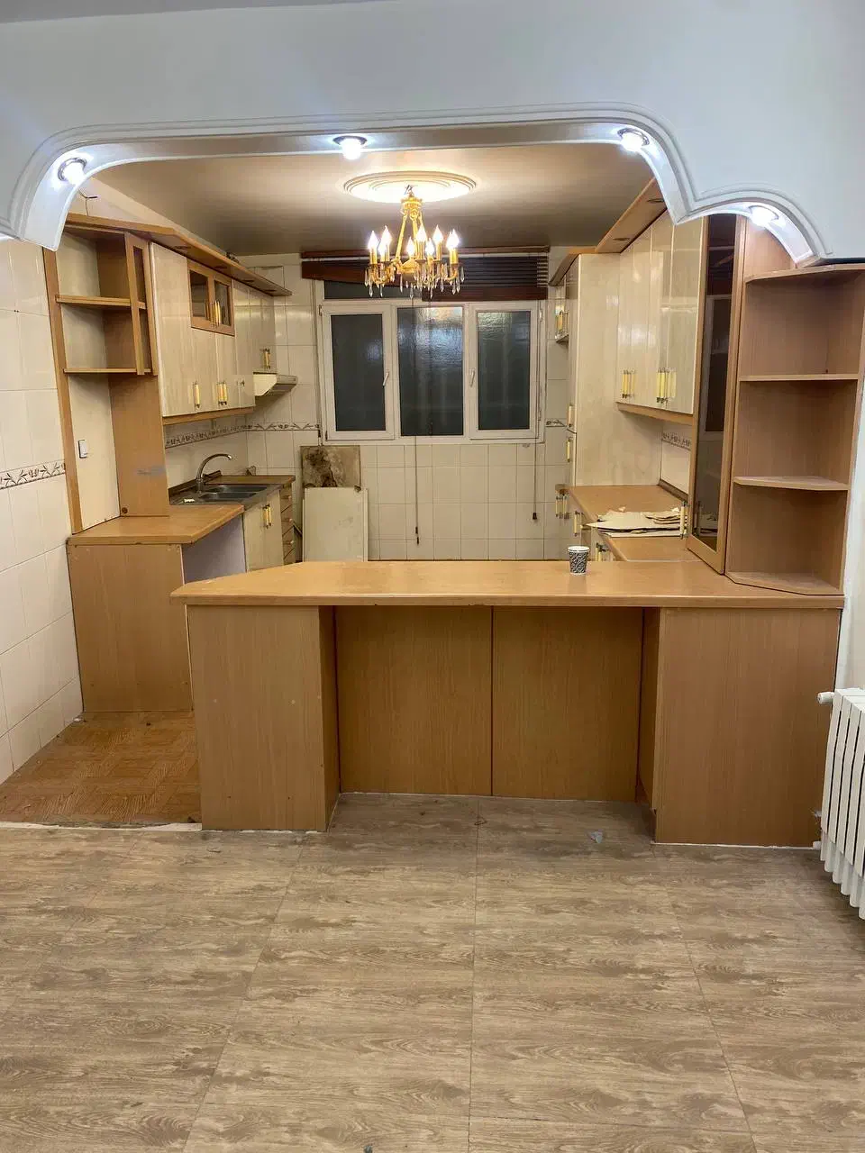 طبقه اول ۳خوابه (املاک سادات)