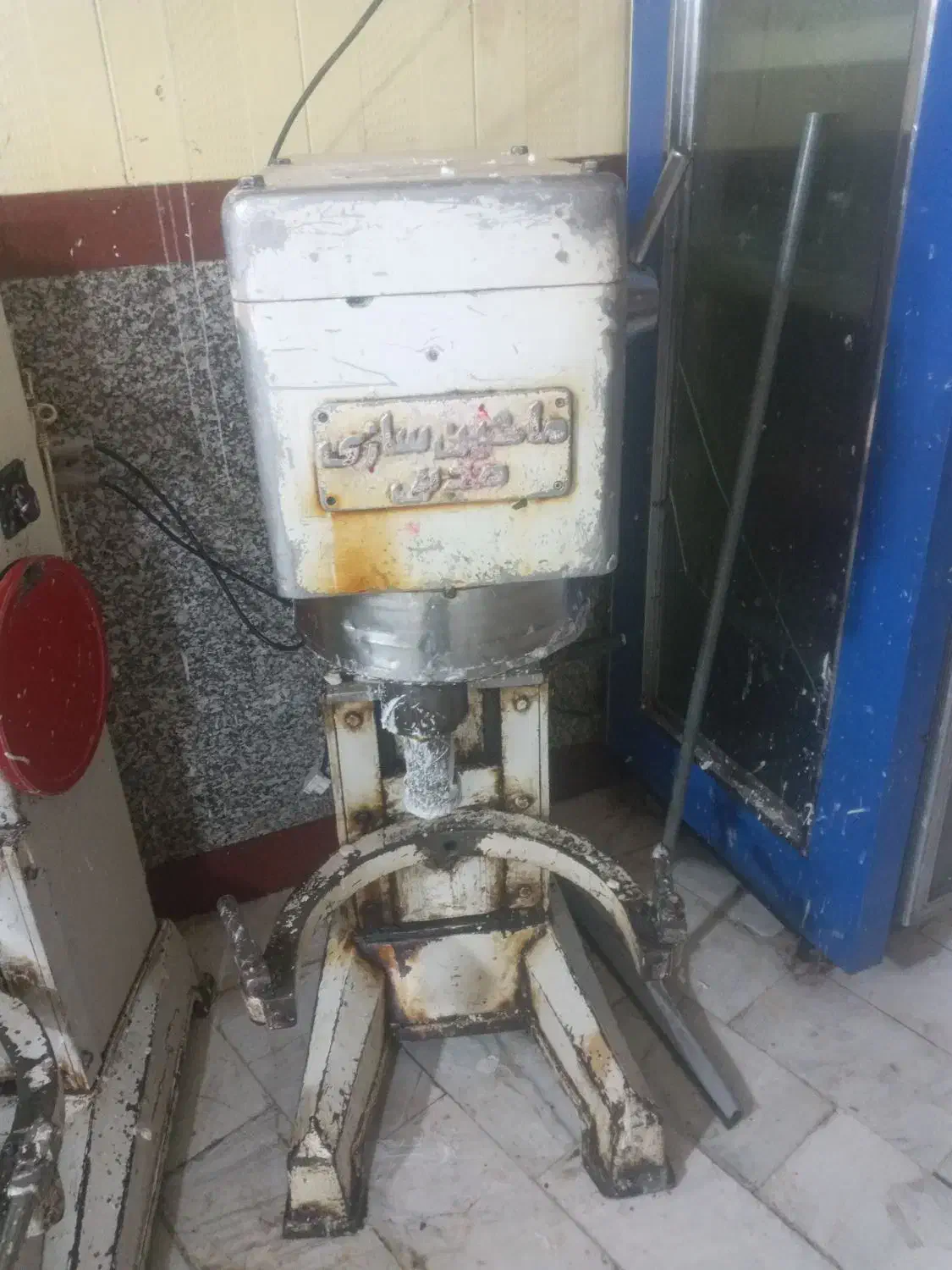 وسایل کامل  قنادی|ماشین‌آلات صنعتی|رشت, بازار|دیوار