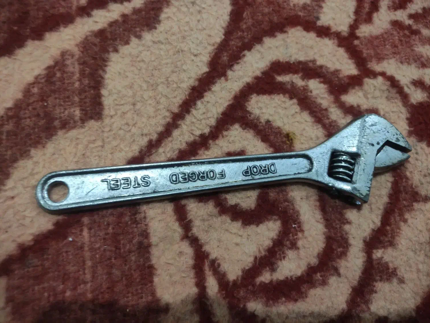 آچار فرانسه بزرگ|کلکسیون اشیاء عتیقه|بروجرد, |دیوار