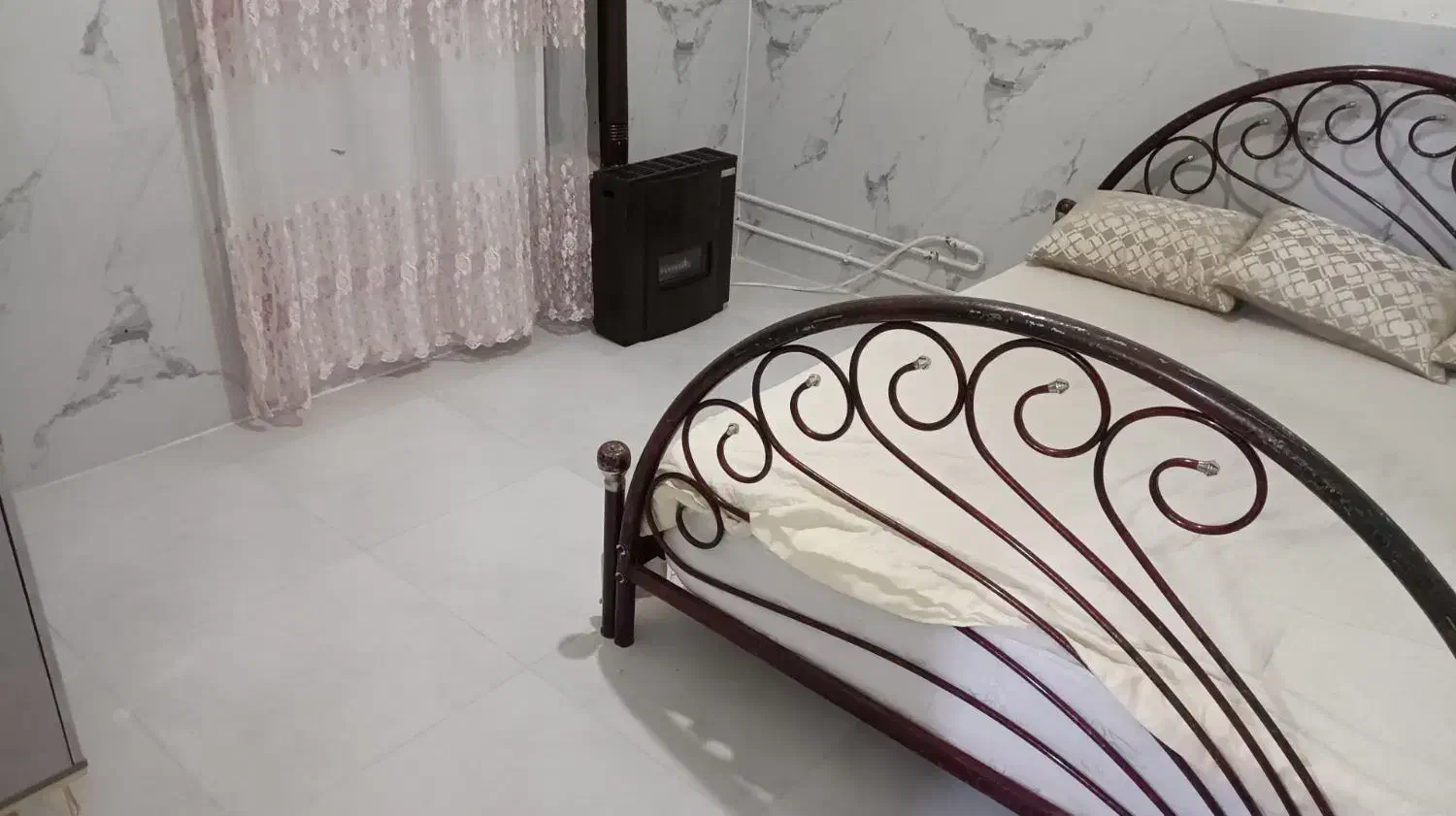 سویت اجاره روزانه مبله منزل خانه واحد ویلایی|اجارهٔ کوتاه‌مدت آپارتمان و سوئیت|سنندج, |دیوار