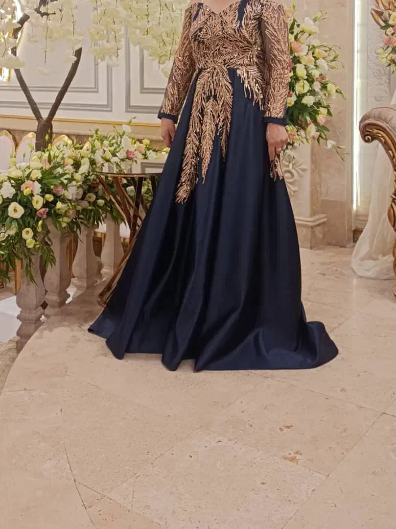 لباس مجلسی|لباس|دلیجان, |دیوار