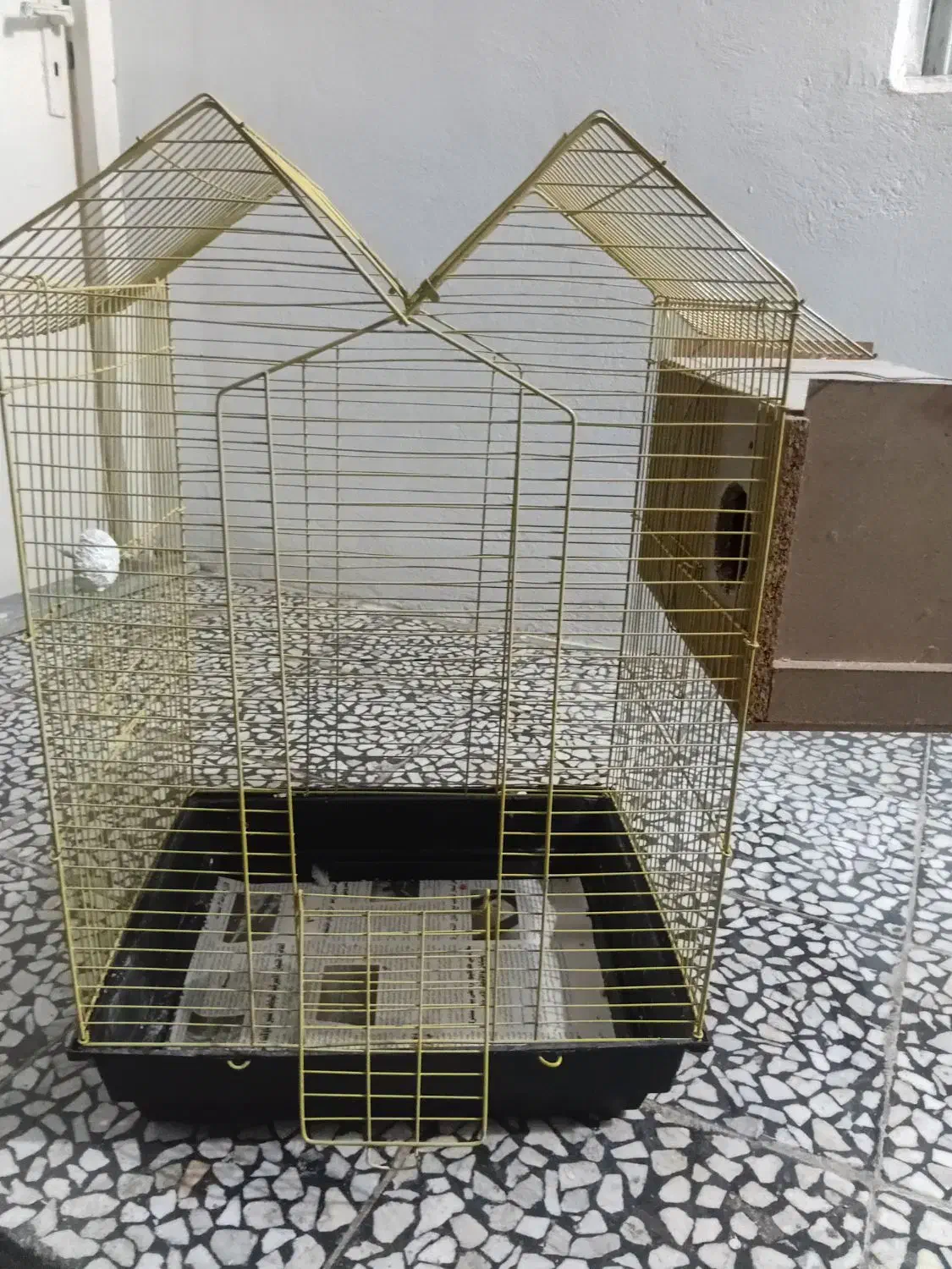 فروش یک عدد قفس لونه نصب شده روی قفس|لوازم جانبی حیوانات|آمل, |دیوار