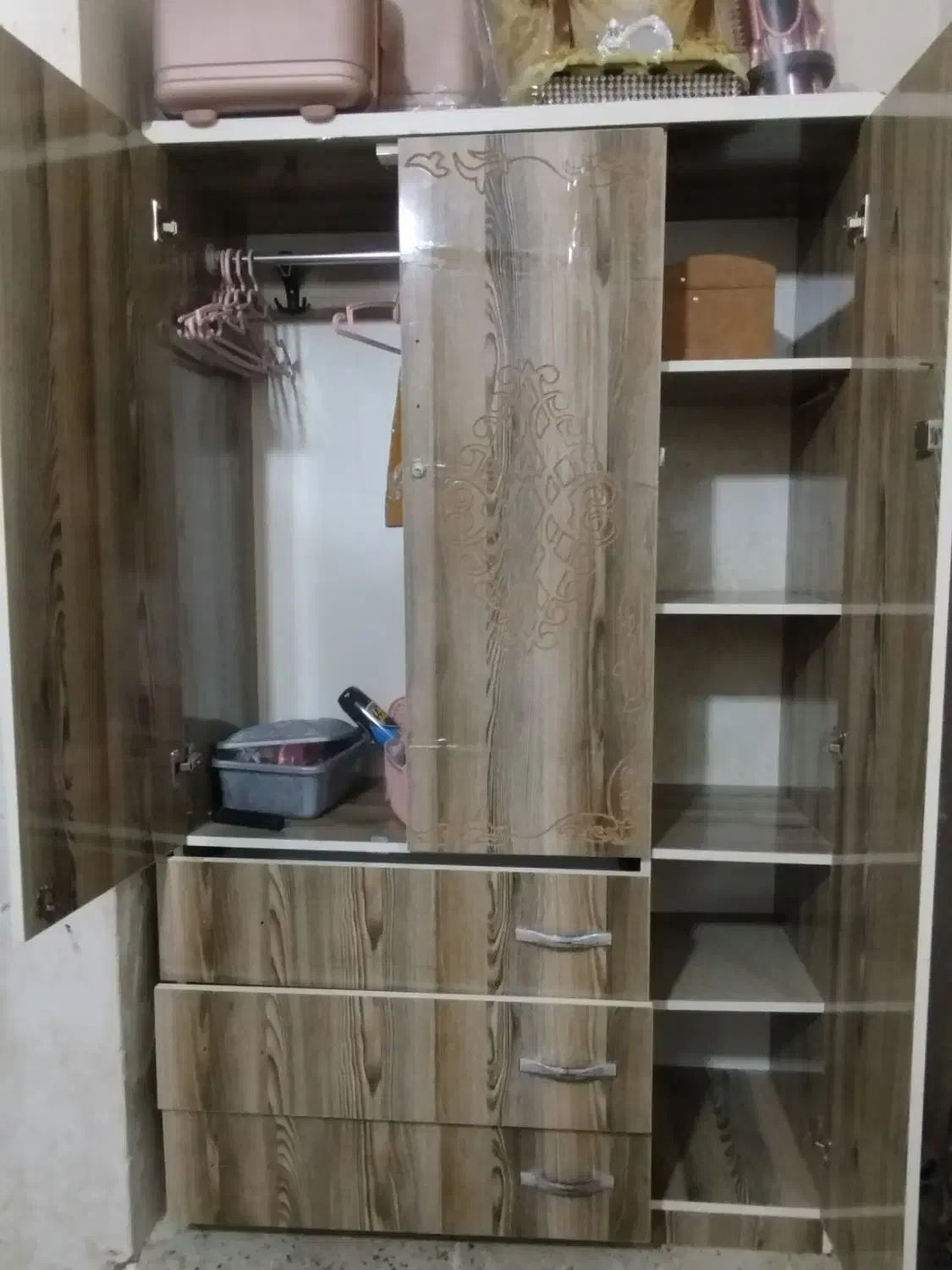 کمد لباس|جاکفشی، کمد، دراور|ایرانشهر, |دیوار