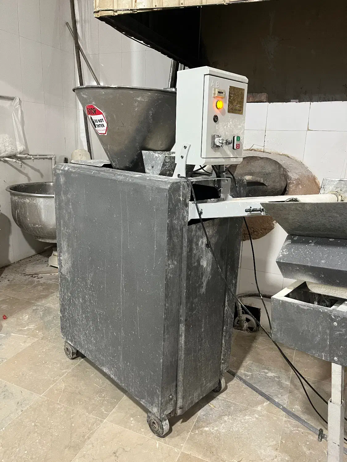 دستگاه چونه گیر|ماشینآلات صنعتی|فریمان, |دیوار