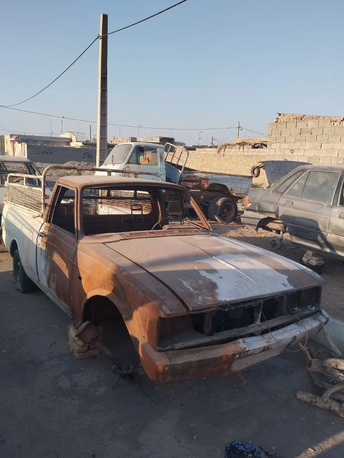 خریدار ماشین اسقاطی فرسود وارواقی سوخت لوازم موجود|خدمات موتور و ماشین|انار, |دیوار