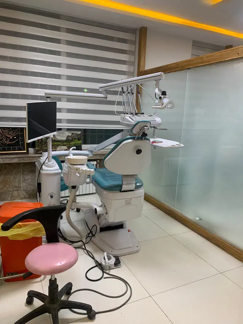 استخدام دستیار دندان پزشک و نیروی ساده کمی فنی|استخدام درمانی، زیبایی، بهداشتی|مشهد, عبادی|دیوار