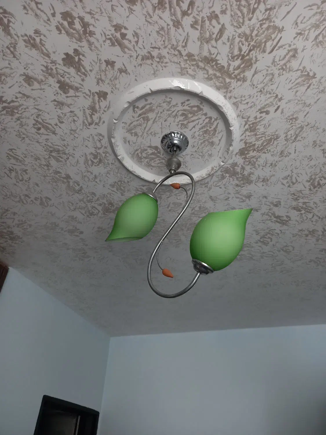 لوستر|لوستر و چراغ آویز|رشت, شهرک شهید مفتح|دیوار