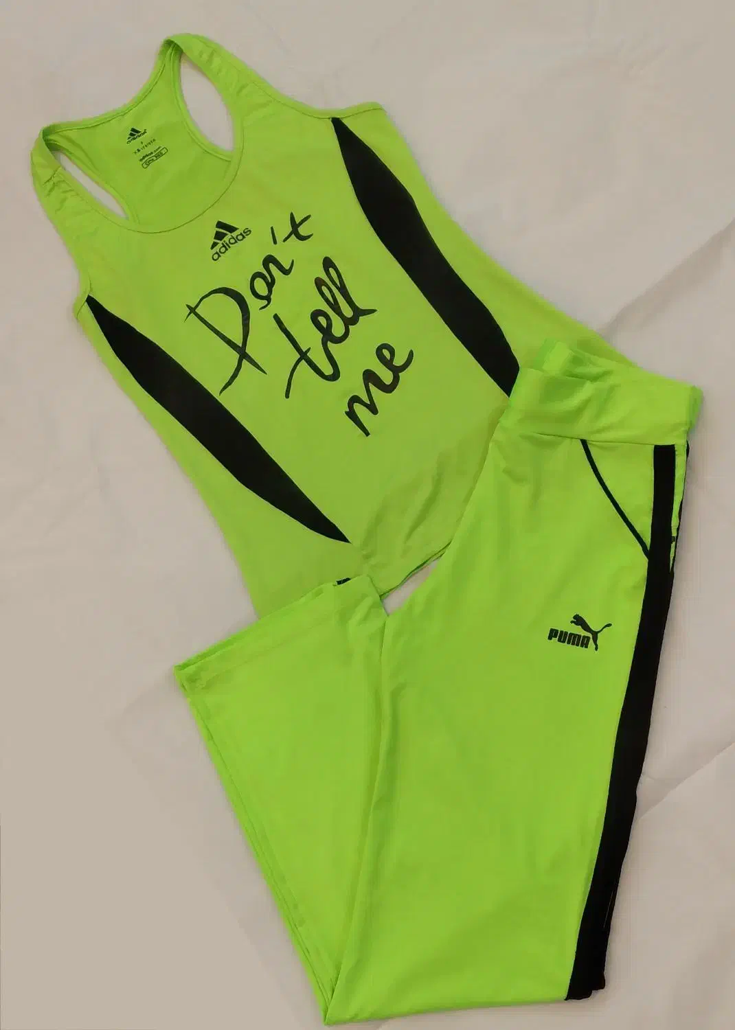 ست ورزشی|لباس|کاشان, دانش|دیوار