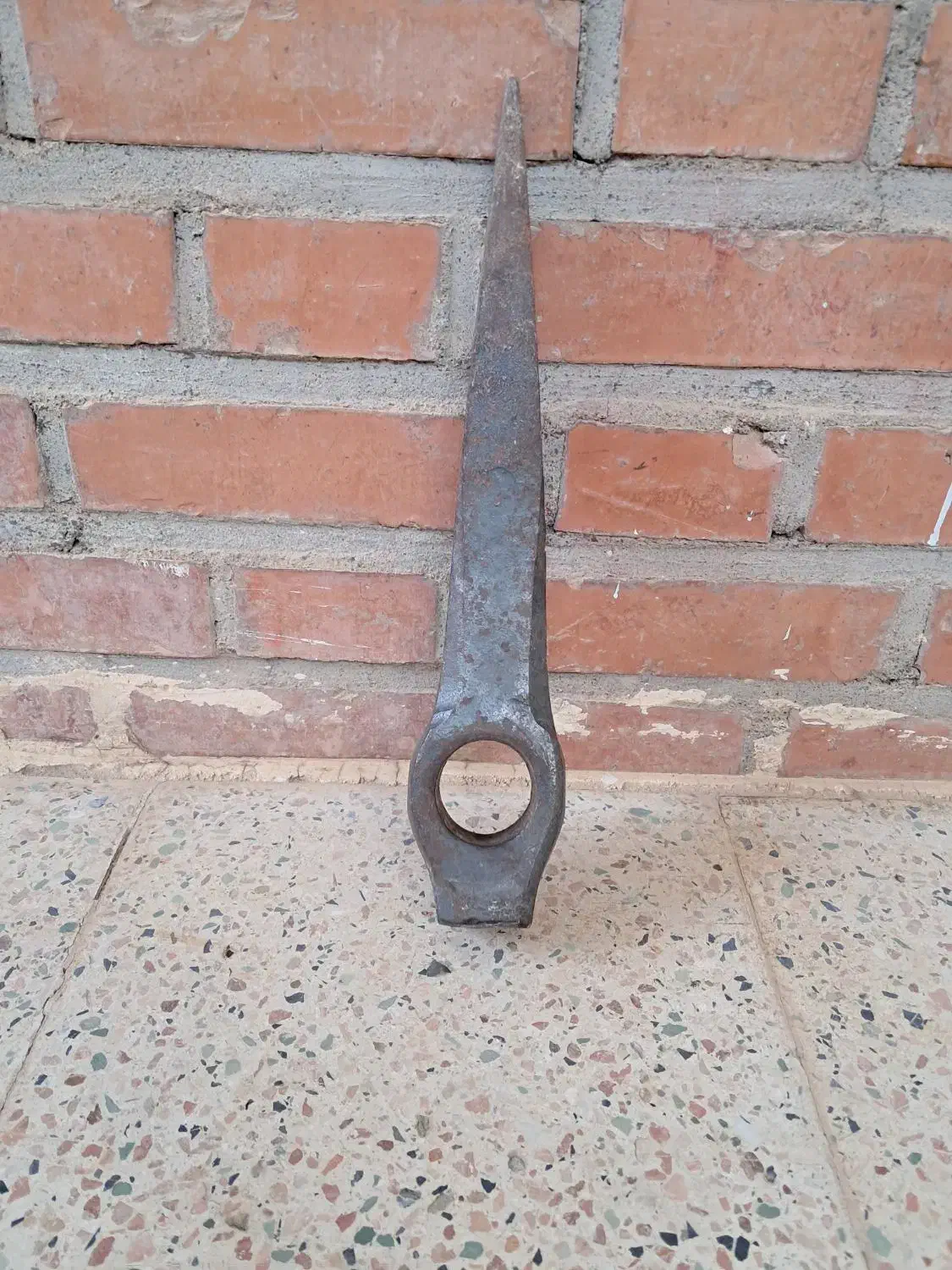 کلنگ|کلکسیون اشیاء عتیقه|اندیمشک, |دیوار