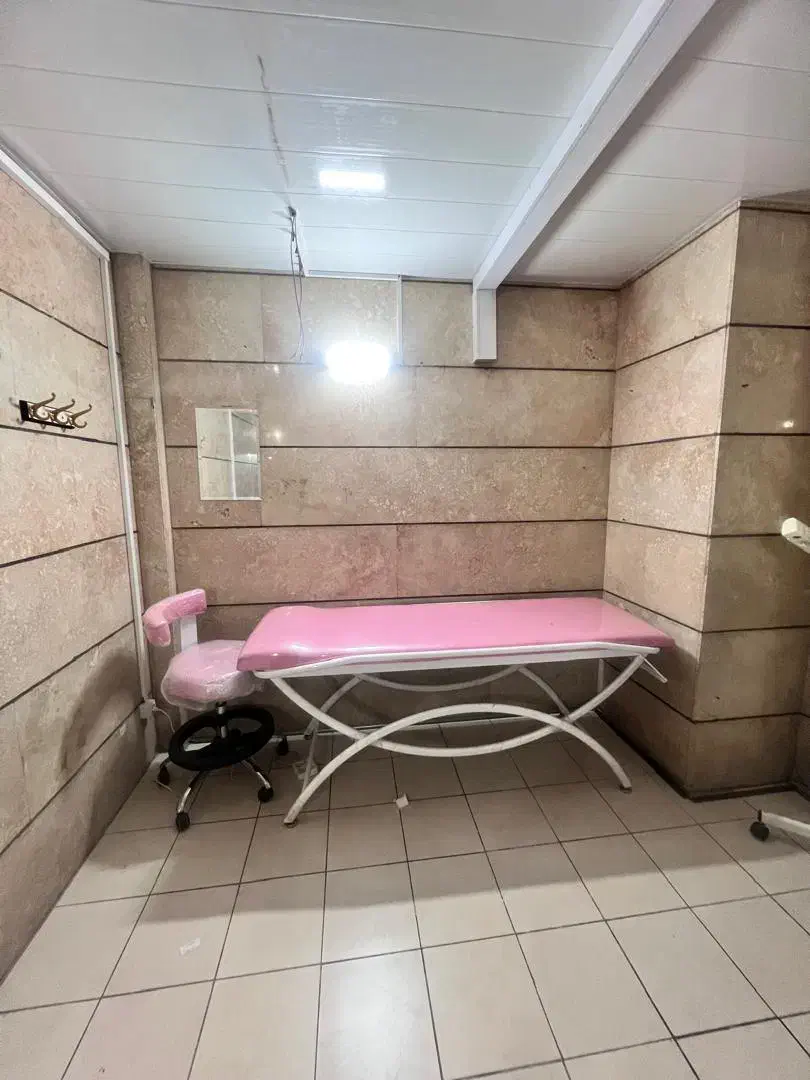 اجاره تخت از کلینیک پزشکی زیبایی|اجارهٔ دفتر کار، اتاق اداری، مطب|شیراز, زرهی|دیوار