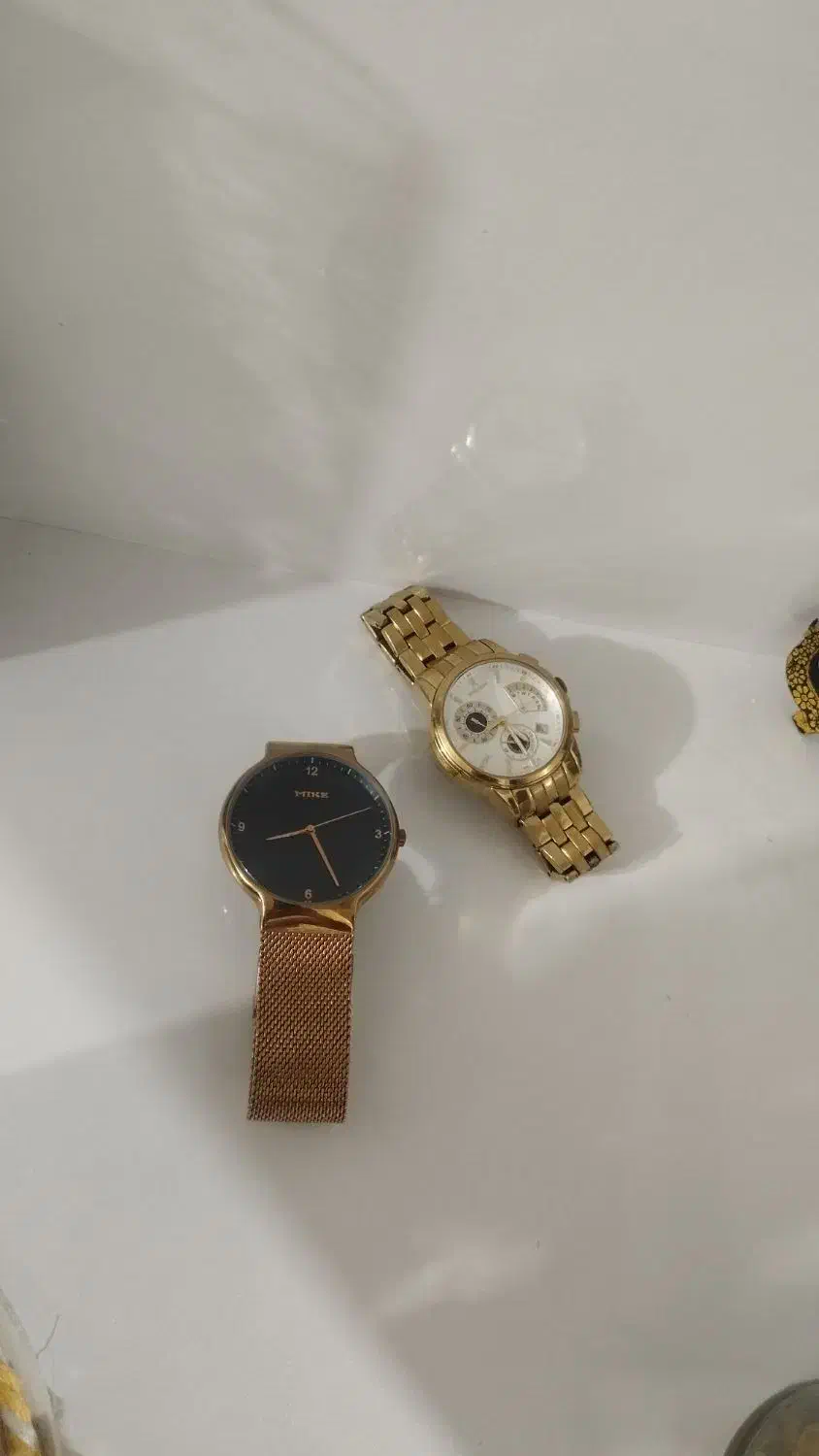 ساعت مچی|ساعت|بروجرد, |دیوار