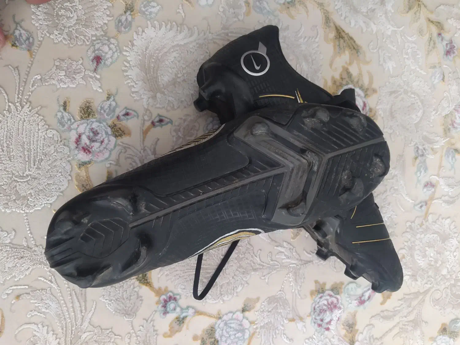 کتونی فوتبال چمن|کیف، کفش، کمربند|اراک, |دیوار