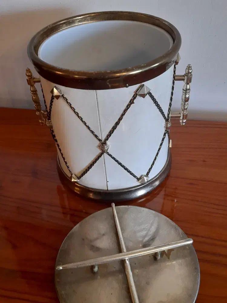 یخدان آنتیک|کلکسیون اشیاء عتیقه|تهران, میرداماد|دیوار