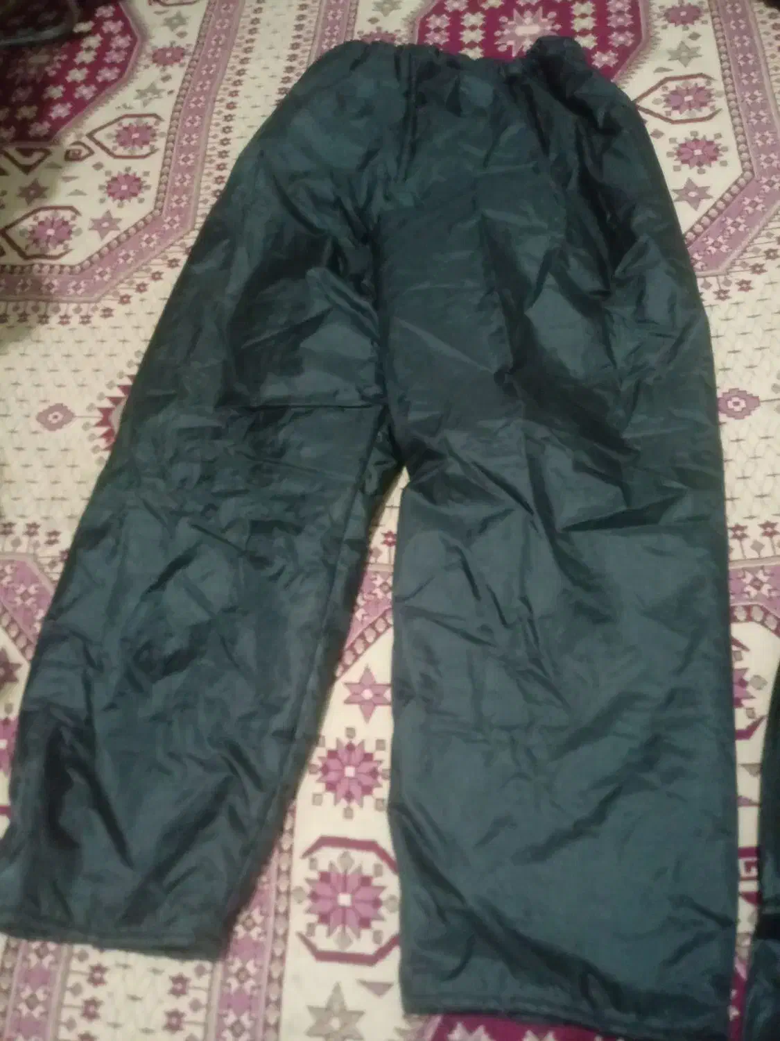 لباس بادگیر بارانی یا رو موتری|لباس|رباطکریم, مسکن مهر آبشناسان|دیوار