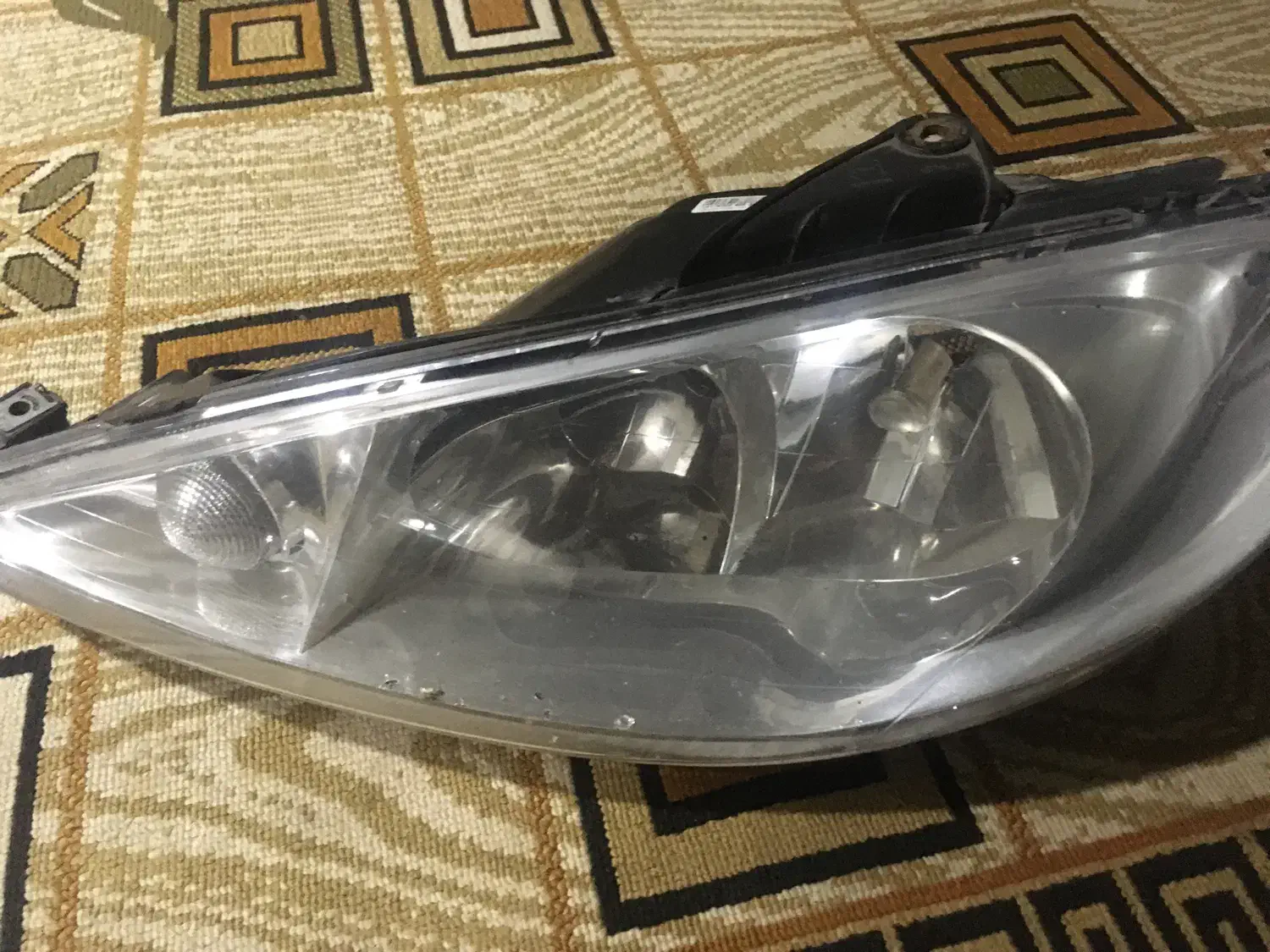 چراغ جلو ۲۰۶|قطعات یدکی و لوازم جانبی|رشت, بازار|دیوار