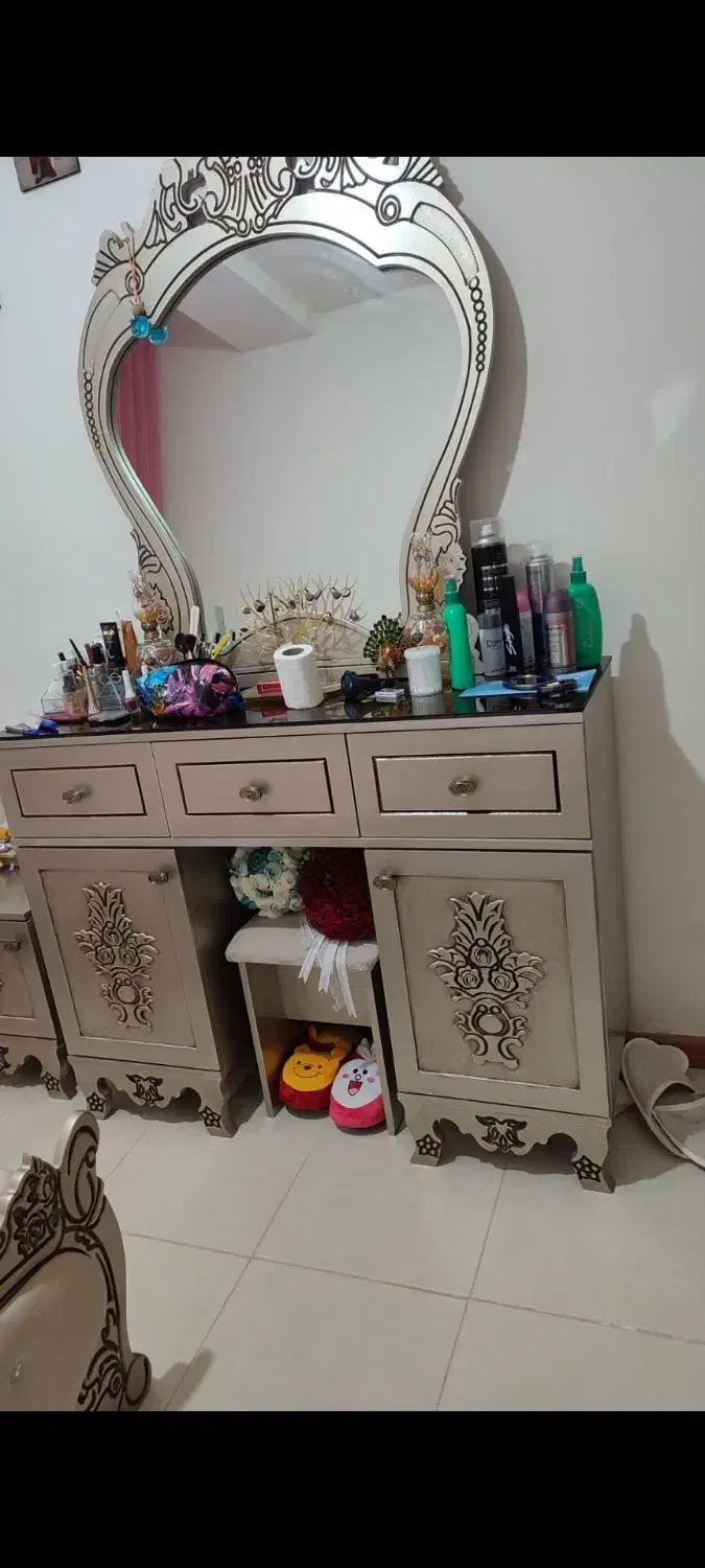 تخت خواب|تخت و سرویس خواب|اقبالیه, |دیوار