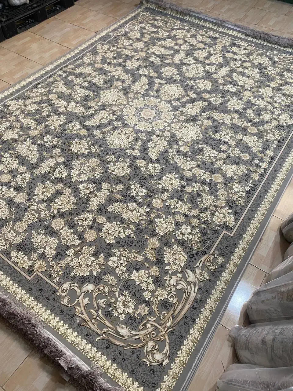 فرش ۱۲۰۰شانه نخ تمام اکرولیک اصل انبارفرش تخفیفی|فرش|کرج, گلشهر|دیوار