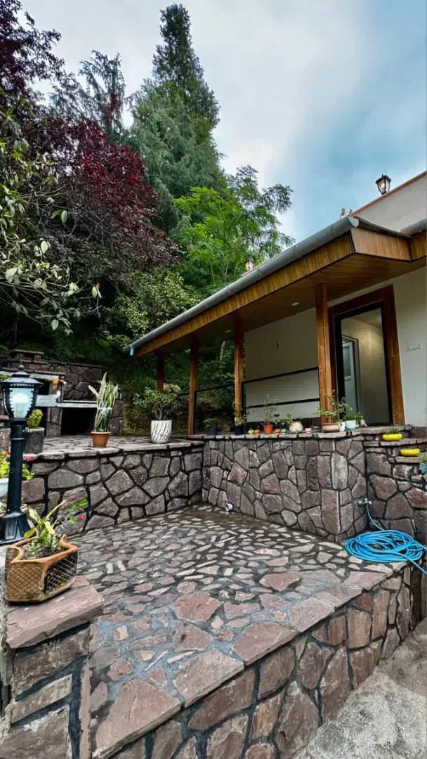 کلبه دوخوابه جنگلی جکوزی دردل جنگل قاسم نژاد|اجارهٔ کوتاه‌مدت ویلا و باغ|رامسر, |دیوار