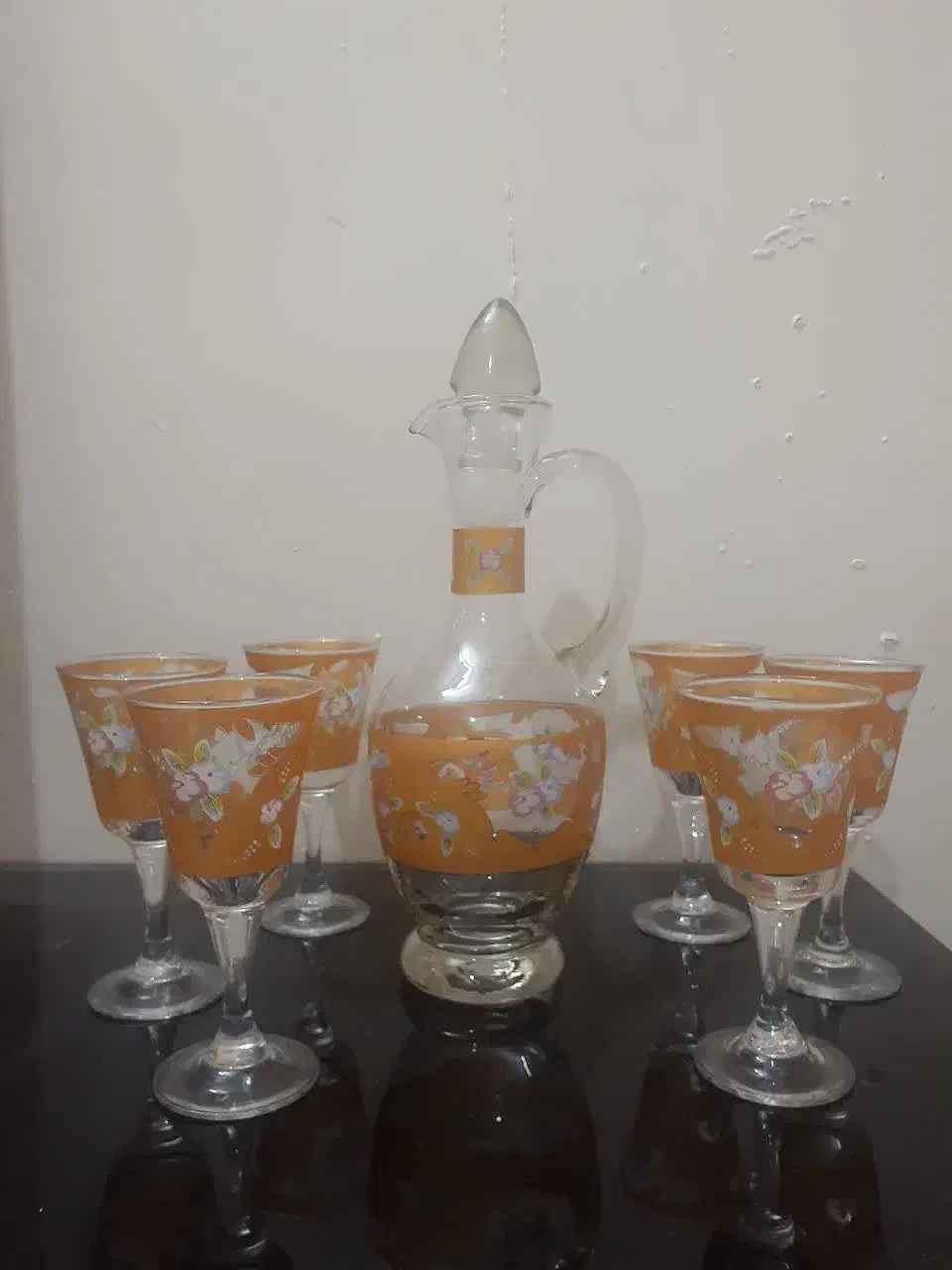 تنگ و گیلاس|ظروف سرو و پذیرایی|قم, ناصردیوان|دیوار