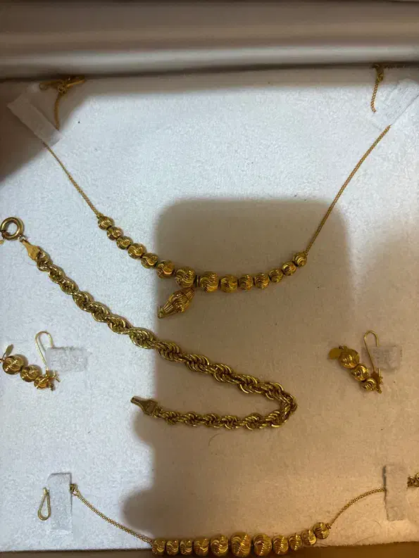 طلا بدون استفاده ۲۰۰بالای تابلو|جواهرات|شوشتر, |دیوار