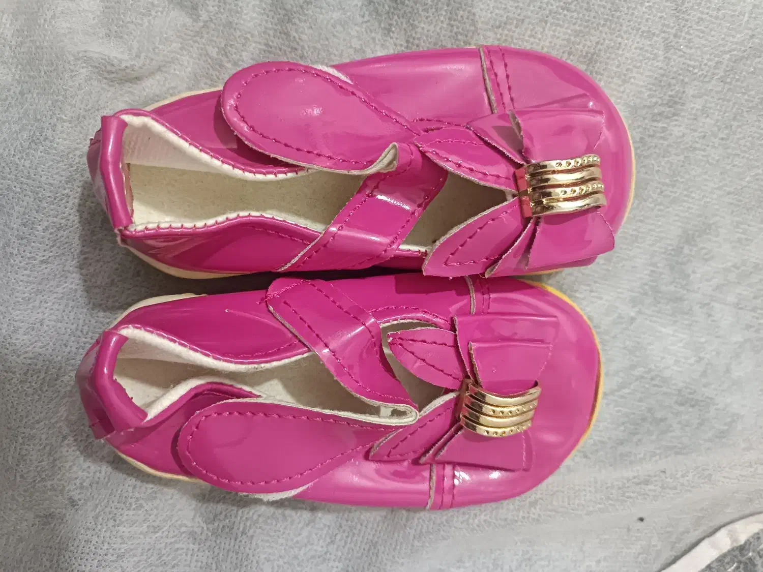 چن جفت کفش هستن نووتمیز اصلاپوشیده نشدن|کیف، کفش، کمربند|بهبهان, |دیوار